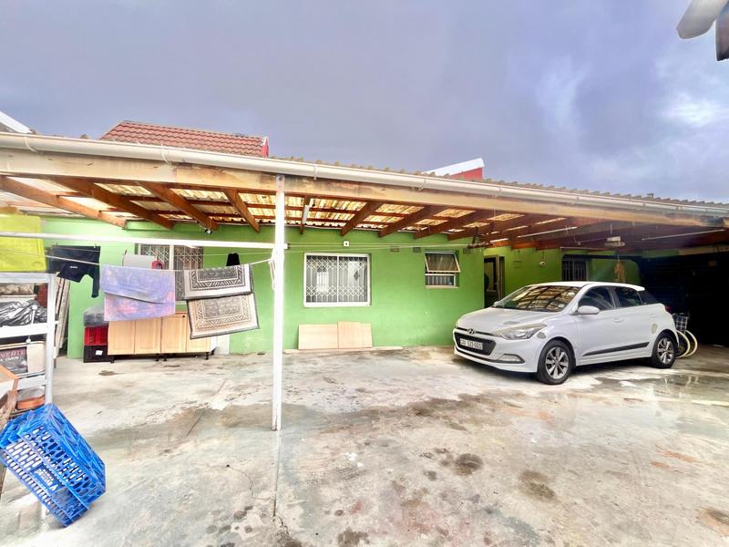 4 Bedroom Property for Sale in Rocklands Western Cape